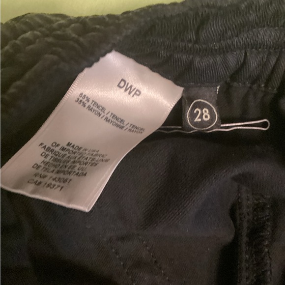 - DWP jogger pants Sz 28 - Picture 7 of 7